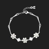 STYLE By PNJ: Lắc tay Bạc đính đá, khẳng định đẳng cấp và sự sang trọng