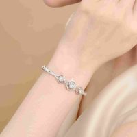 Vòng tay vàng trắng 14K Disney Beauty and the Beast, khẳng định vẻ đẹp vượt trội